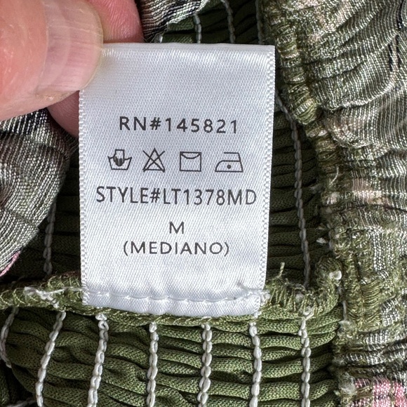 Listicle Green Floral Print Smocked Puff Sleeve Top NWOT Sz M - Picture 5 of 5